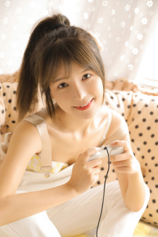 柜中美人